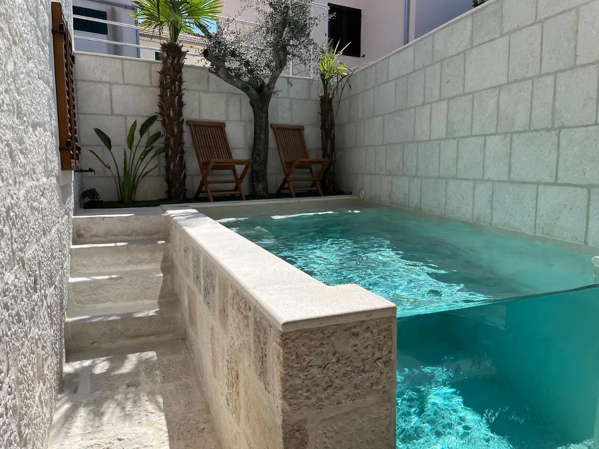 Villa Charles Trogir 0*,  Croatia